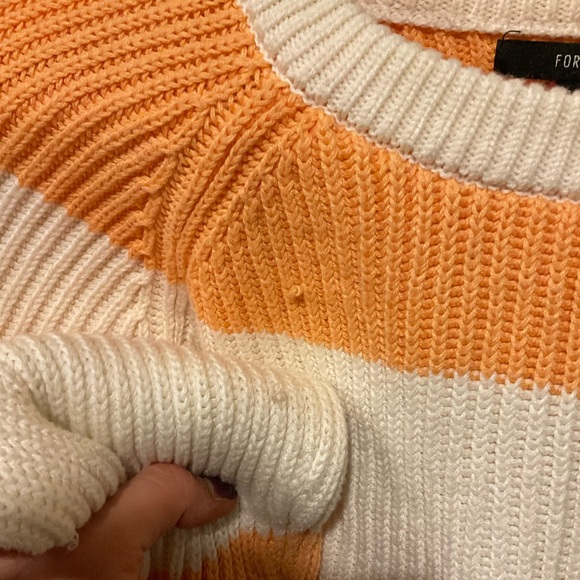 Forever 21 Cropped Knit Sweater - Picture 4 of 5